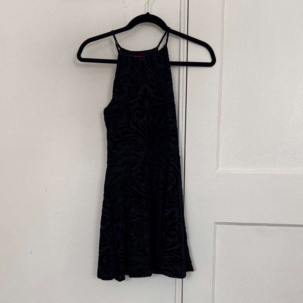 Saks fifth Avenue - Elegant Black Halter Dress XS/TP